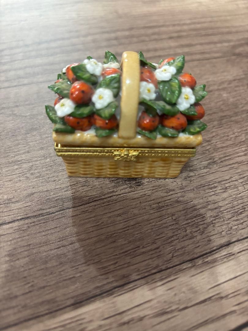 ポートメリオン　苺　陶器　小物入れ 小物入れ「いちご🍓」 - TOU-FUKU'S GALLERY | minne byGMOペパボ 国内